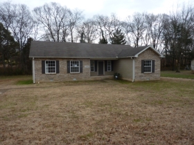 1141 LANGWOOD DR, GALLATIN, TN 37066 