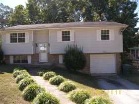 2406 LEANN CIRCLE, CHATTANOOGA, TN 37406 