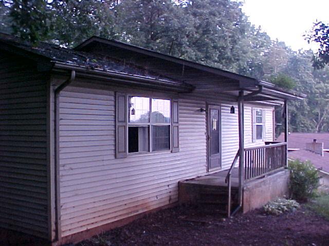 2415 Huckleberry Drive, LOUISVILLE, TN 37777 