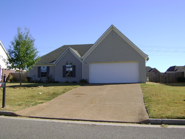 60 SPRING VALLEY DR, OAKLAND, TN 38060 