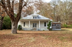 645 OLD HIGHWAY 48, CHARLOTTE, TN 37036 