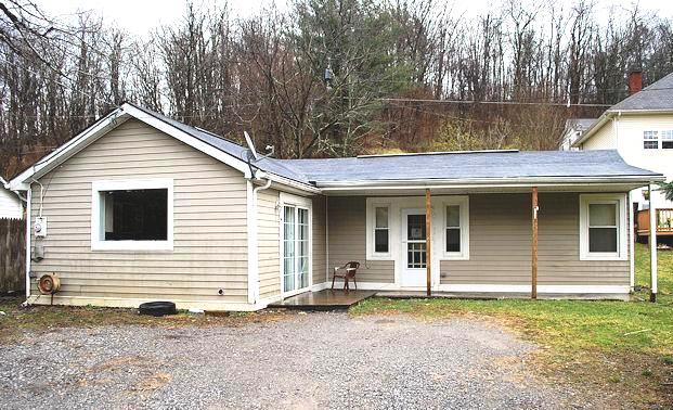 125 Fairview Street, BLUEFIELD, VA 24605 
