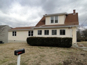 1372 THOMASON RD, ROANOKE, VA 24014 