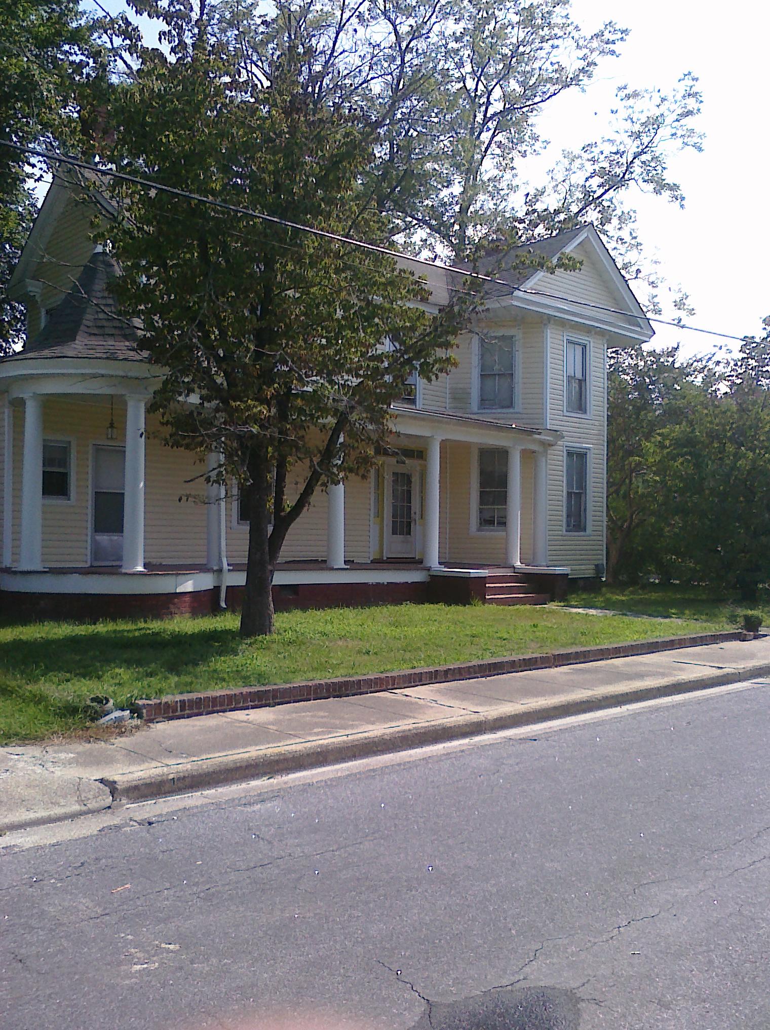 18114 Virginia Avenue, BOYKINS, VA 23827 