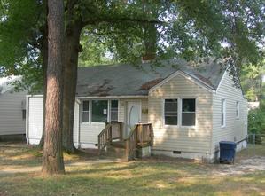 2116    JACKSON CT, PETERSBURG, VA 23805 