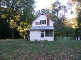 2741 W. Hoover Road, Haywood, VA 22722 