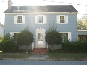 303 Edwards St, Franklin, VA 23851 