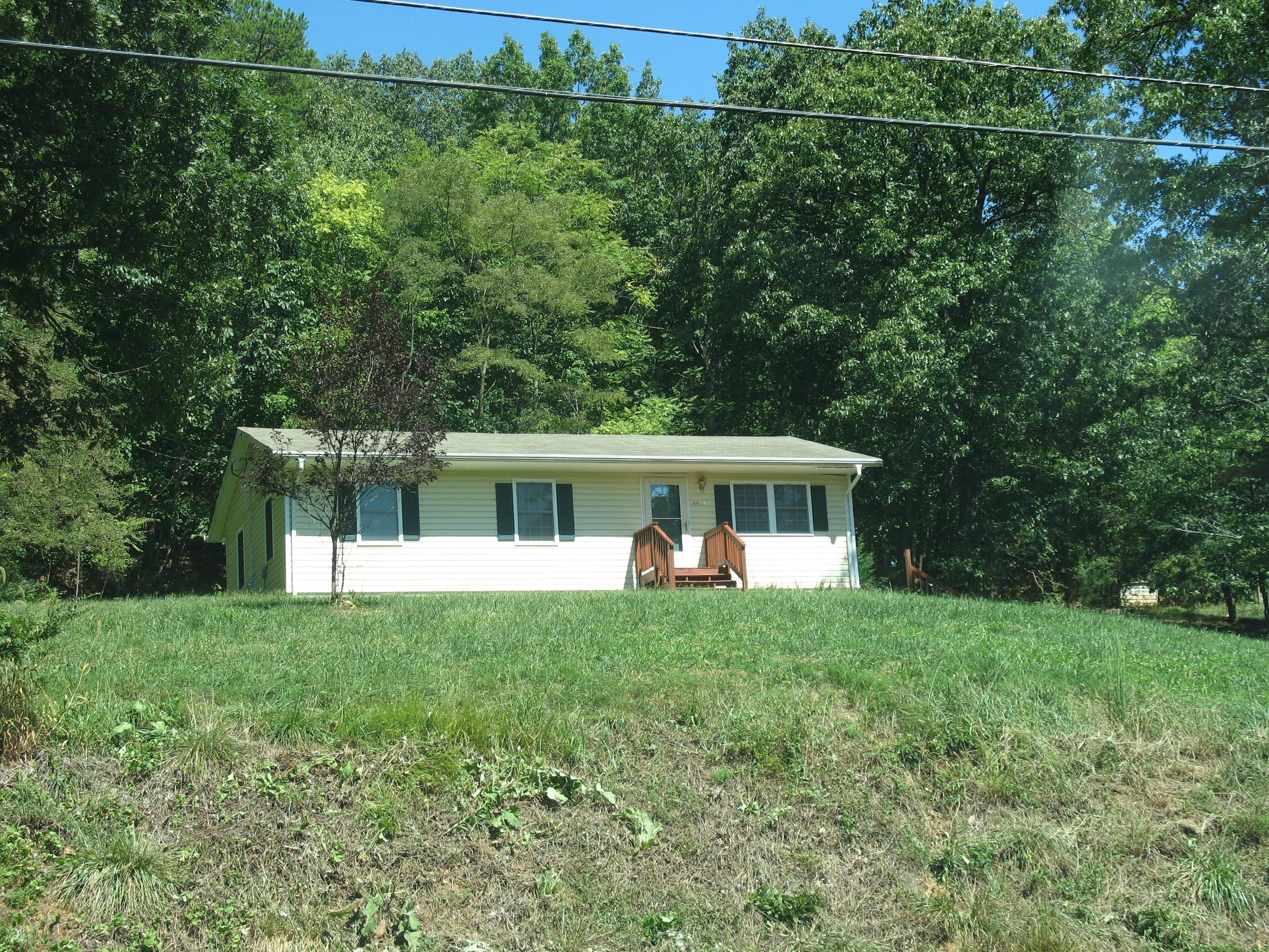 4404 Vanwinkle Road, ROANOKE, VA 24014 