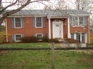 52      PATRICK HENRY AVE, AXTON, VA 24054 