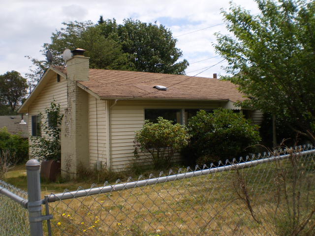 10442 2nd Place South West, Seattle, WA 98146 