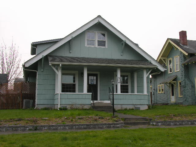 614 H St, CENTRALIA, WA 98531 