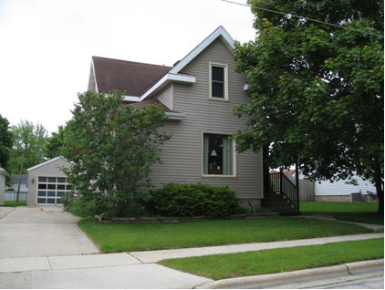 119 Oak St, Brillion, WI 54110 