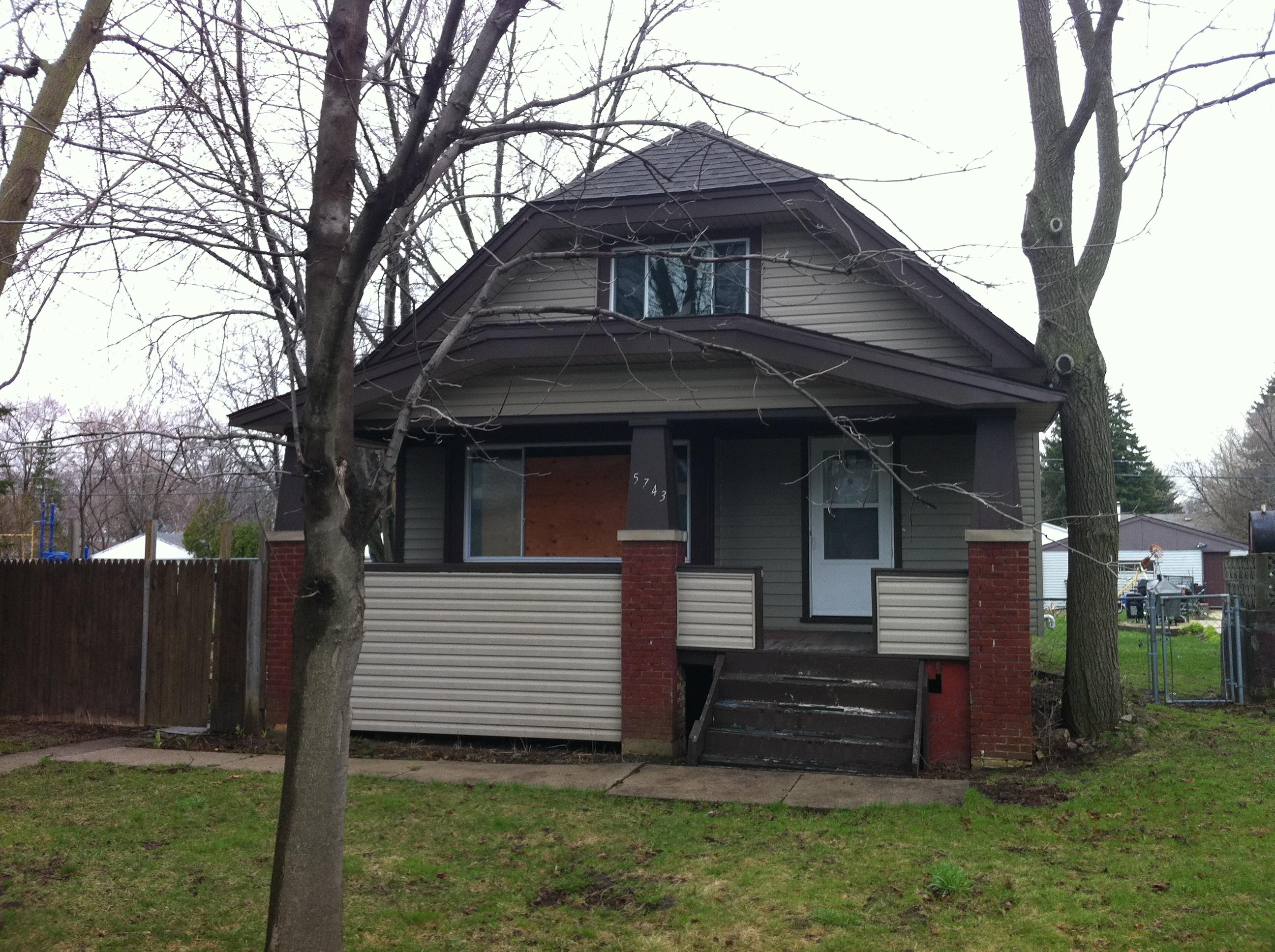 5743 North Teutonia Avenue, MILWAUKEE, WI 53209 