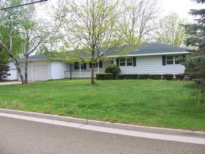 605W CHESTNUT ST, PARDEEVILLE, WI 53954 