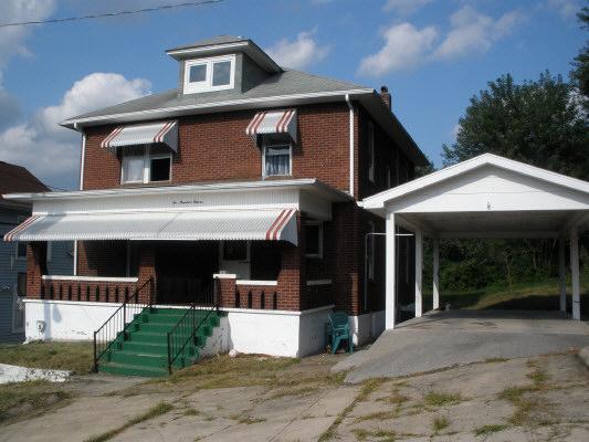 211 10th Street, HINTON, WV 25951 Foreclosure